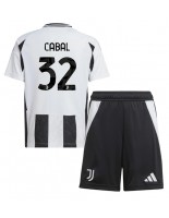 Juventus Juan Cabal #32 Kotipaita Lasten 2024-25 Lyhythihainen (+ shortsit)